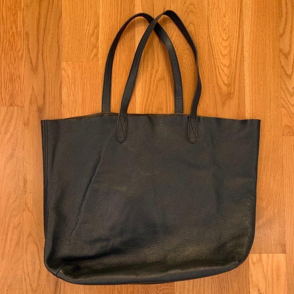 Cuyana Classic Leather Tote (Navy)